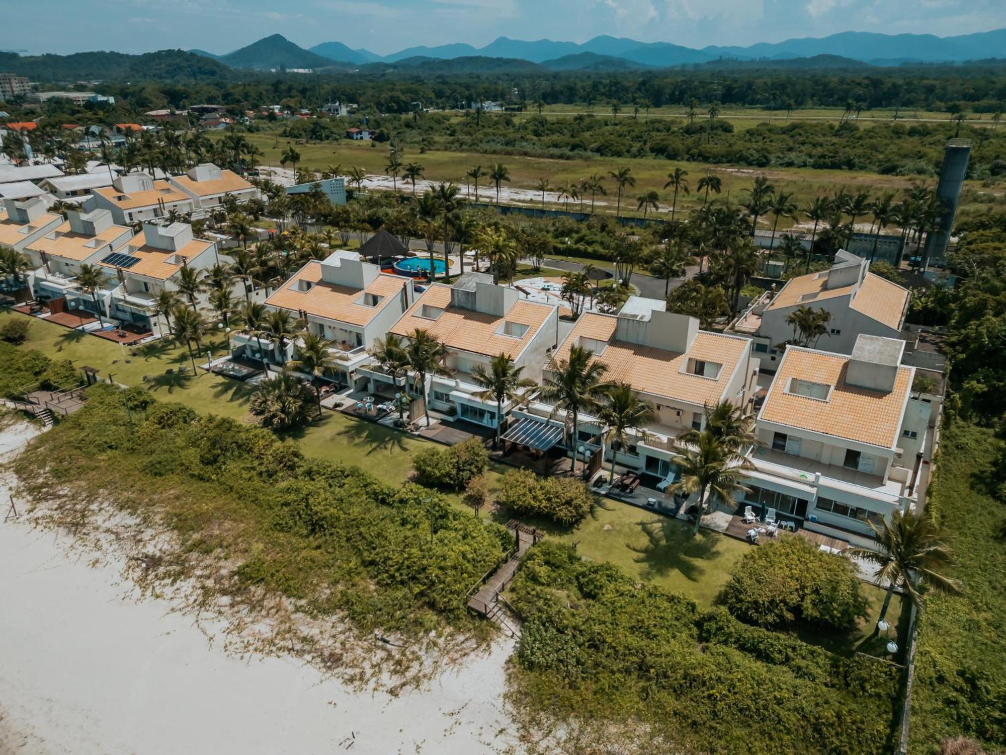 Casa Pe Na Areia Cancun Itapoa/sc Holiday home *